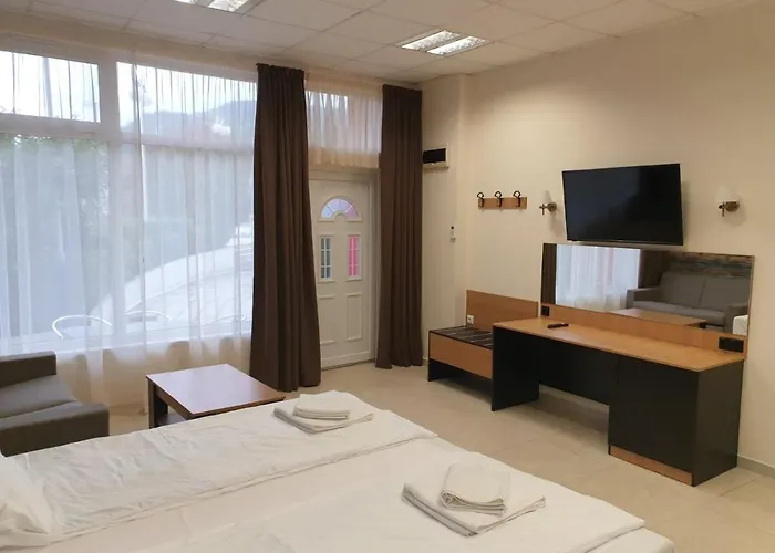 Luxurious Nani Кранево