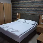 Luxurious Nani *
