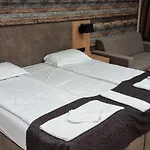 Luxurious Nani