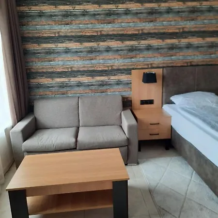 Luxurious Nani *