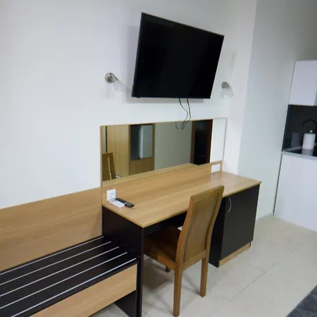 Luxurious Nani * קרנבו