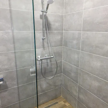 דירה Luxurious Nani קרנבו