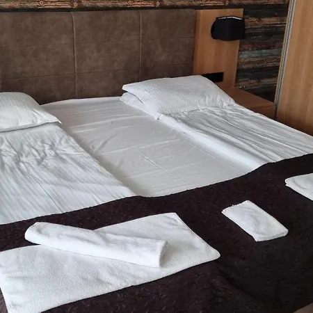 Luxurious Nani דירה