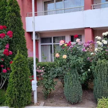 Luxurious Nani Lägenhet Kranevo