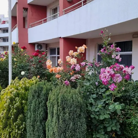 Luxurious Nani * קרנבו